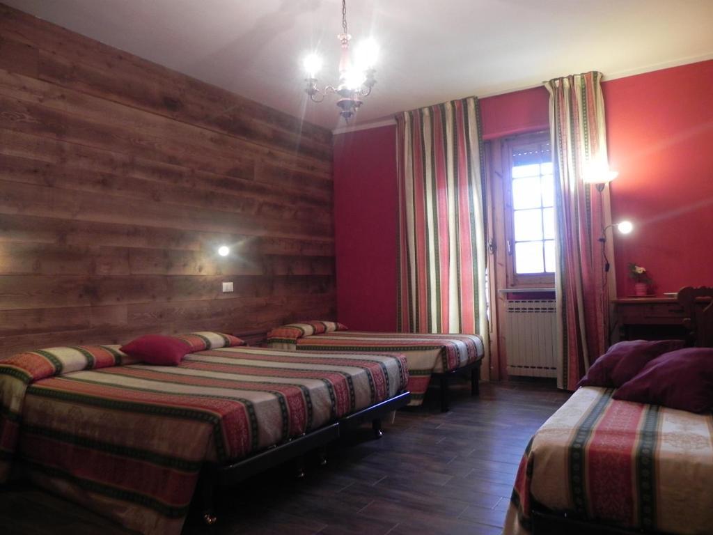 Hotel Trois Etoiles Entracque Habitación foto