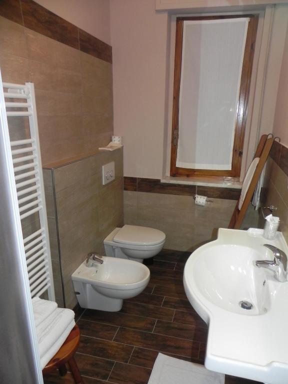 Hotel Trois Etoiles Entracque Habitación foto